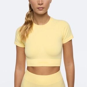 Prozis‎ Crush Yellow Cropped Short Sleeve Athletic Top